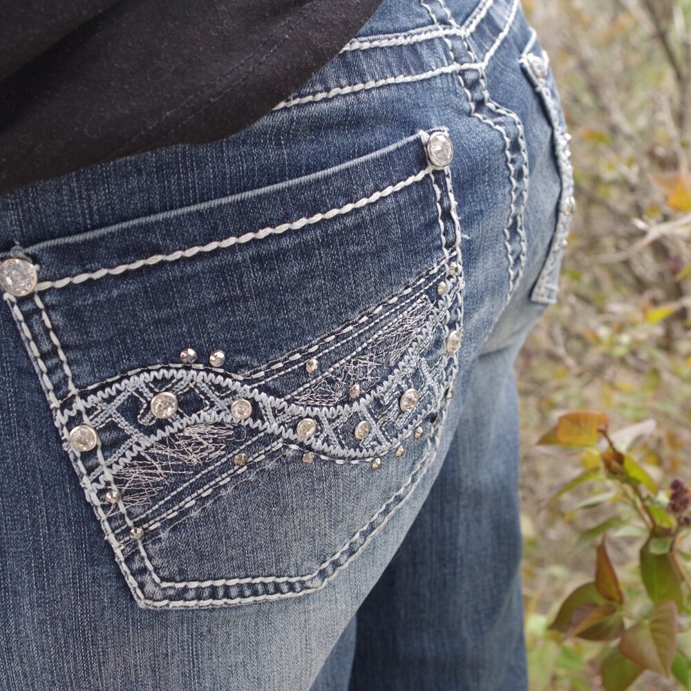 Premium Warehouse One Capris Ladies Embellished Rhin stone Pockets Size ten